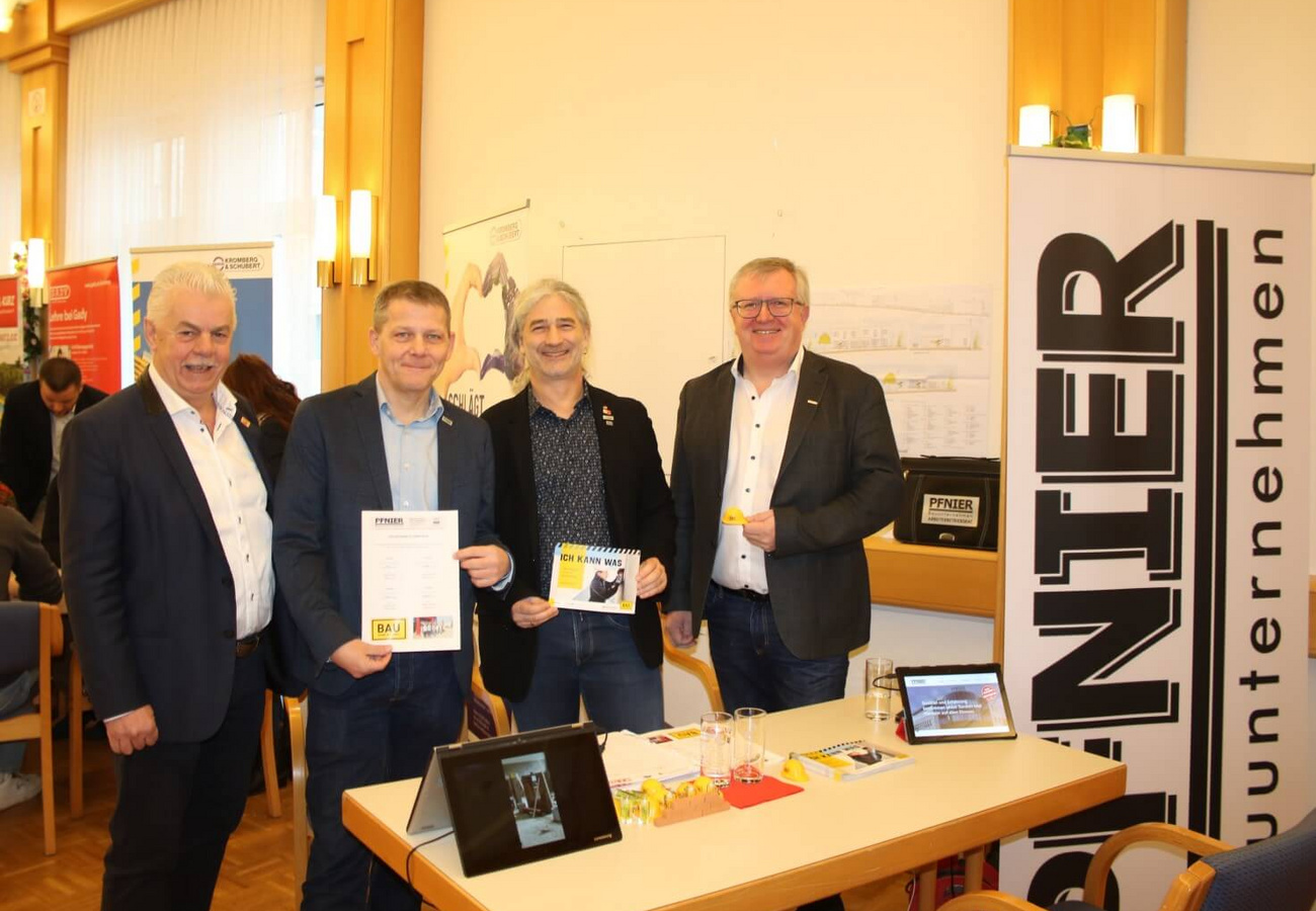 Infostand der Pfnier & Co GmbH beim Lehrlingscasting im Rathaus Oberpullendorf